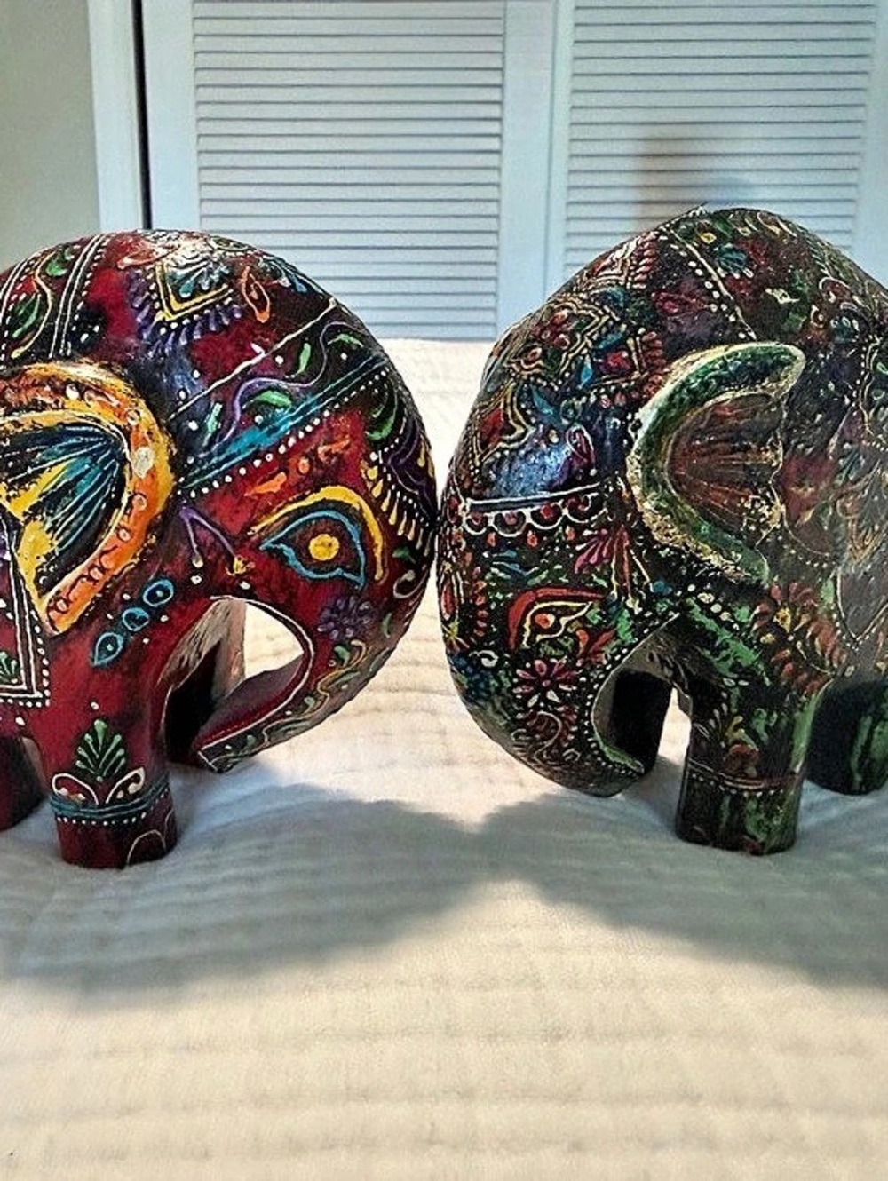 NO BRAND | hand-painted elephant statues